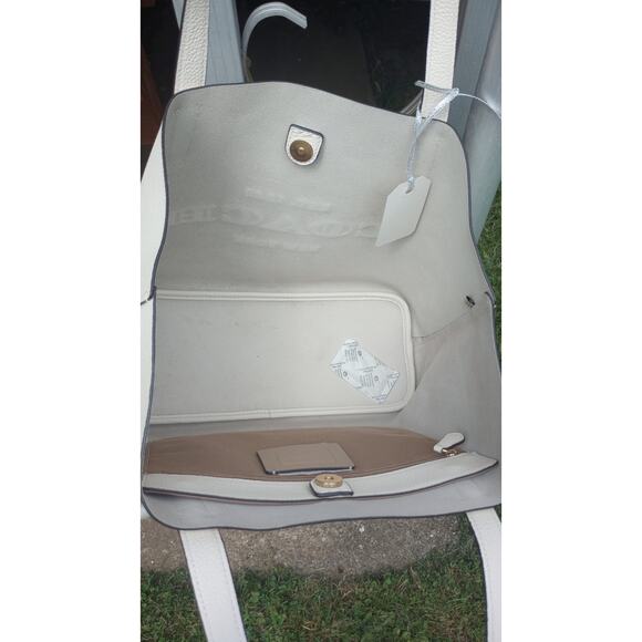 Coach CC050 Cameron Large Chalk Pebbled Tote Bag - Picture 6 of 11